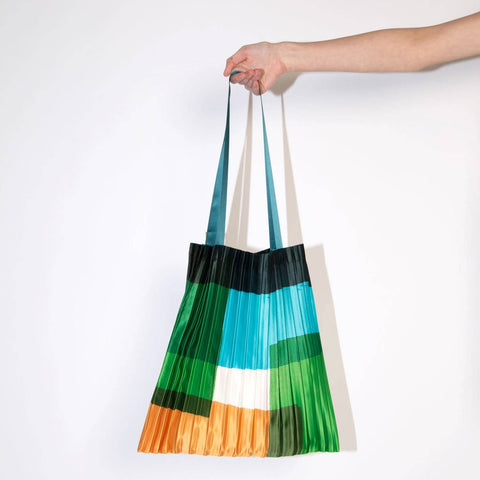 TOTE BAG LEGER GRAPHIQUE - SOIE SYNTHETIQUE PLISSÉE