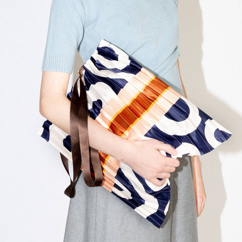 TOTE BAG LEGER GRAPHIQUE - SOIE SYNTHETIQUE PLISSÉE