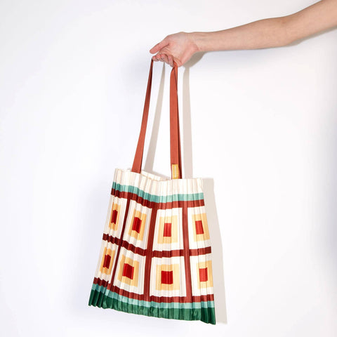 TOTE BAG LEGER GRAPHIQUE - SOIE SYNTHETIQUE PLISSÉE