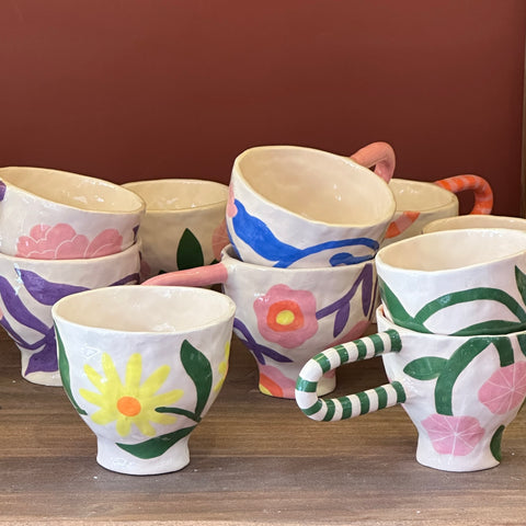 TASSE FAITE ET PEINTE À LA MAIN - PIMENT MARTIN - ANSE