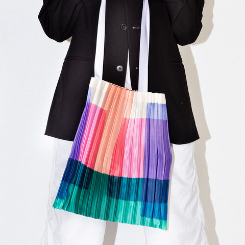 TOTE BAG LEGER GRAPHIQUE - SOIE SYNTHETIQUE PLISSÉE