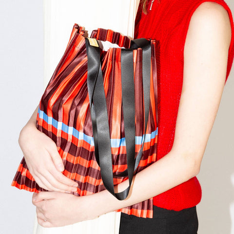 TOTE BAG LEGER GRAPHIQUE - SOIE SYNTHETIQUE PLISSÉE