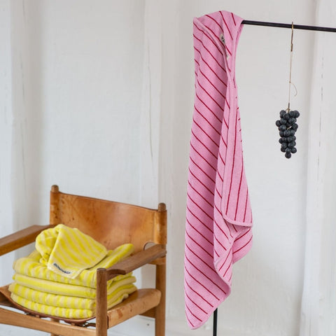 SERVIETTE POUR BEBE AVEC CAPUCHE - NARAM