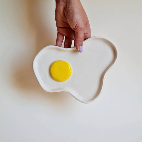PLATEAU CERAMIQUE FAIT MAIN - OEUF AU PLAT