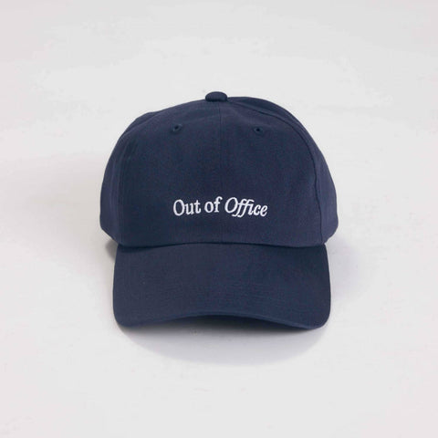 CASQUETTE BRODÉE BLEUE - OUT OF OFFICE