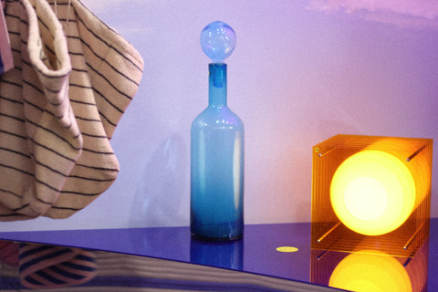 BOUTEILLE EN VERRE BLEUE - BUBBLES AND BOTTLES